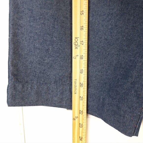 Dana Buchman Blue Bermuda Fitted Long Denim Jean Shorts Sz 10 - Picture 9 of 10